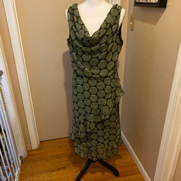 Torrid dress size 12. - Picture 3 of 9